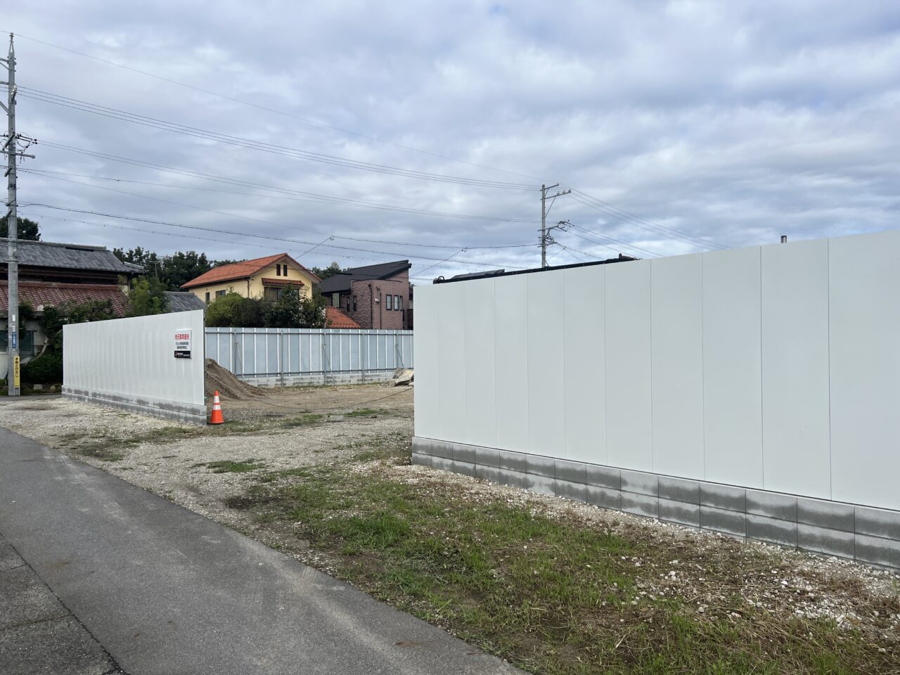 石川土木尾張旭市資材置場外観